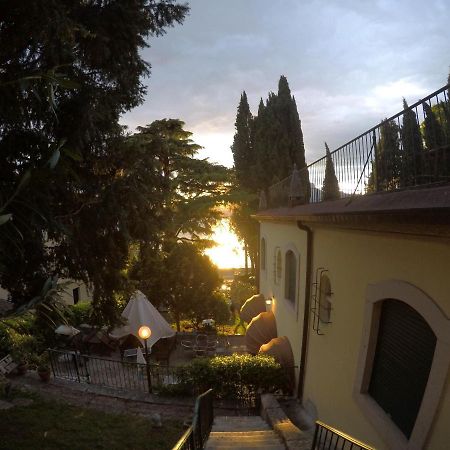 Villa Corteolivo Rooms Torri del Benaco Kültér fotó