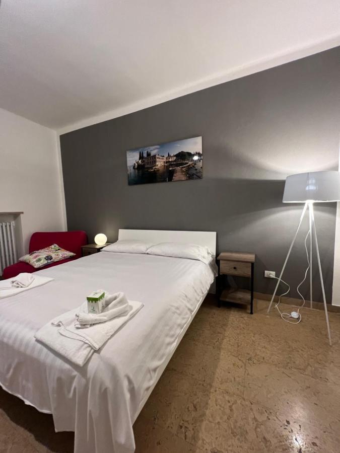 Villa Corteolivo Rooms Torri del Benaco Kültér fotó