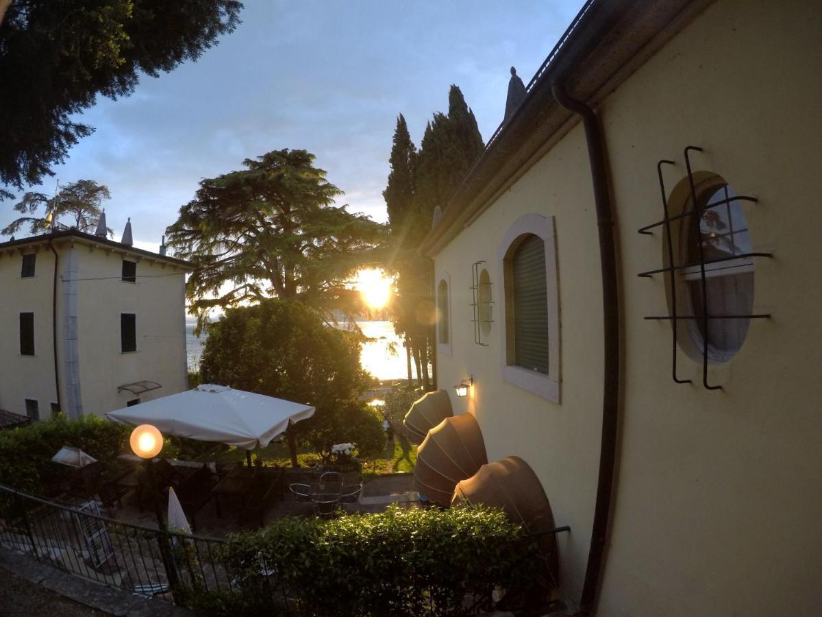 Villa Corteolivo Rooms Torri del Benaco Kültér fotó