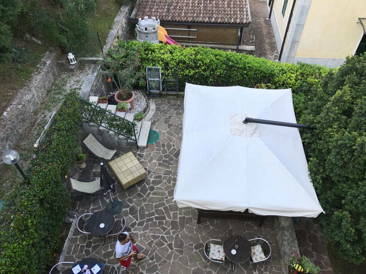 Villa Corteolivo Rooms Torri del Benaco Kültér fotó